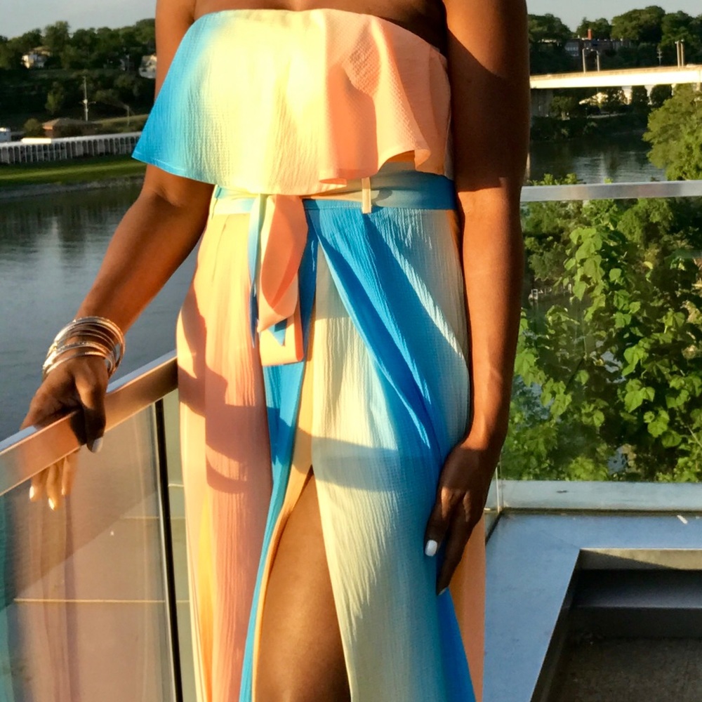 SOLD NO LONGER AVAILABLE 🎉HOST PICK🎉 LAST ONE” JUMPSUIT DRESS - Picture 5 of 9